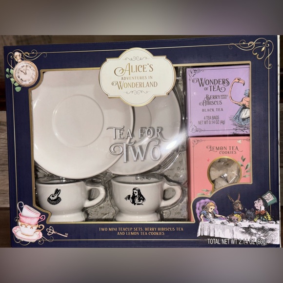 Alice’s Adventures in Wonderland Tea for Two - NEW - Picture 2 of 6